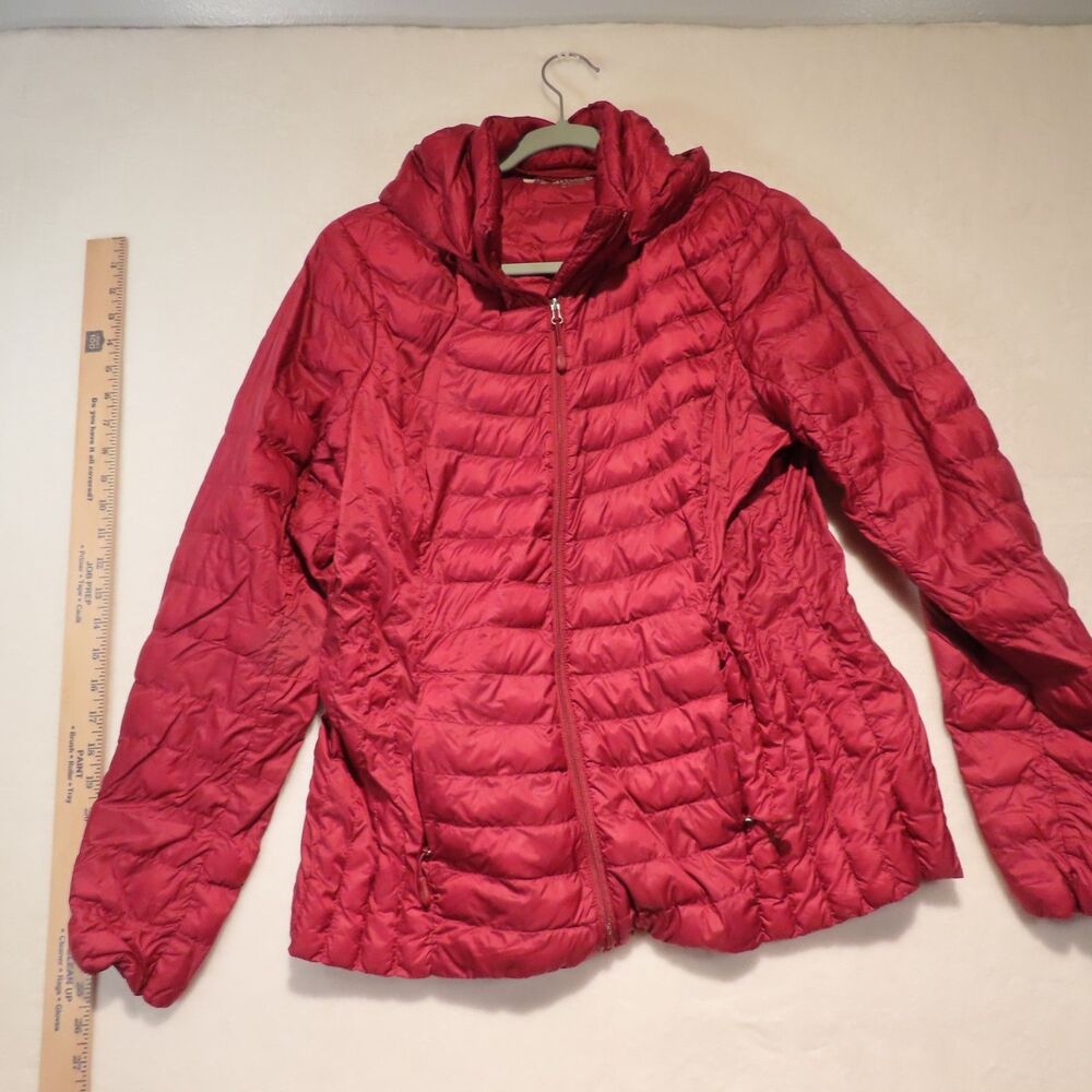 HeatKeep Womens Medium Red Packable Down Puffer Coat Needs Repair Displaced Fill